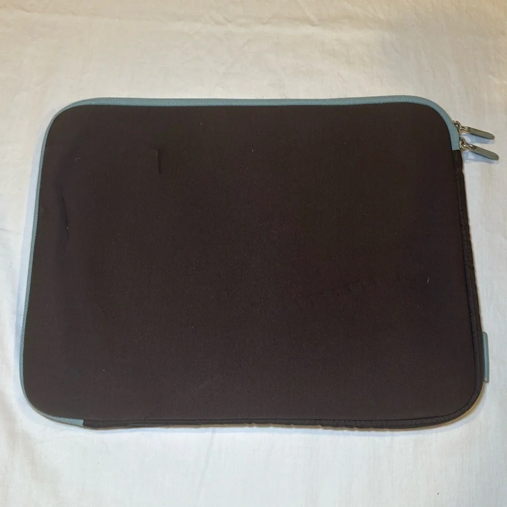Belkin Neoprene Brown and Blue Laptop Zipper Case Fits 15in Laptops EUC